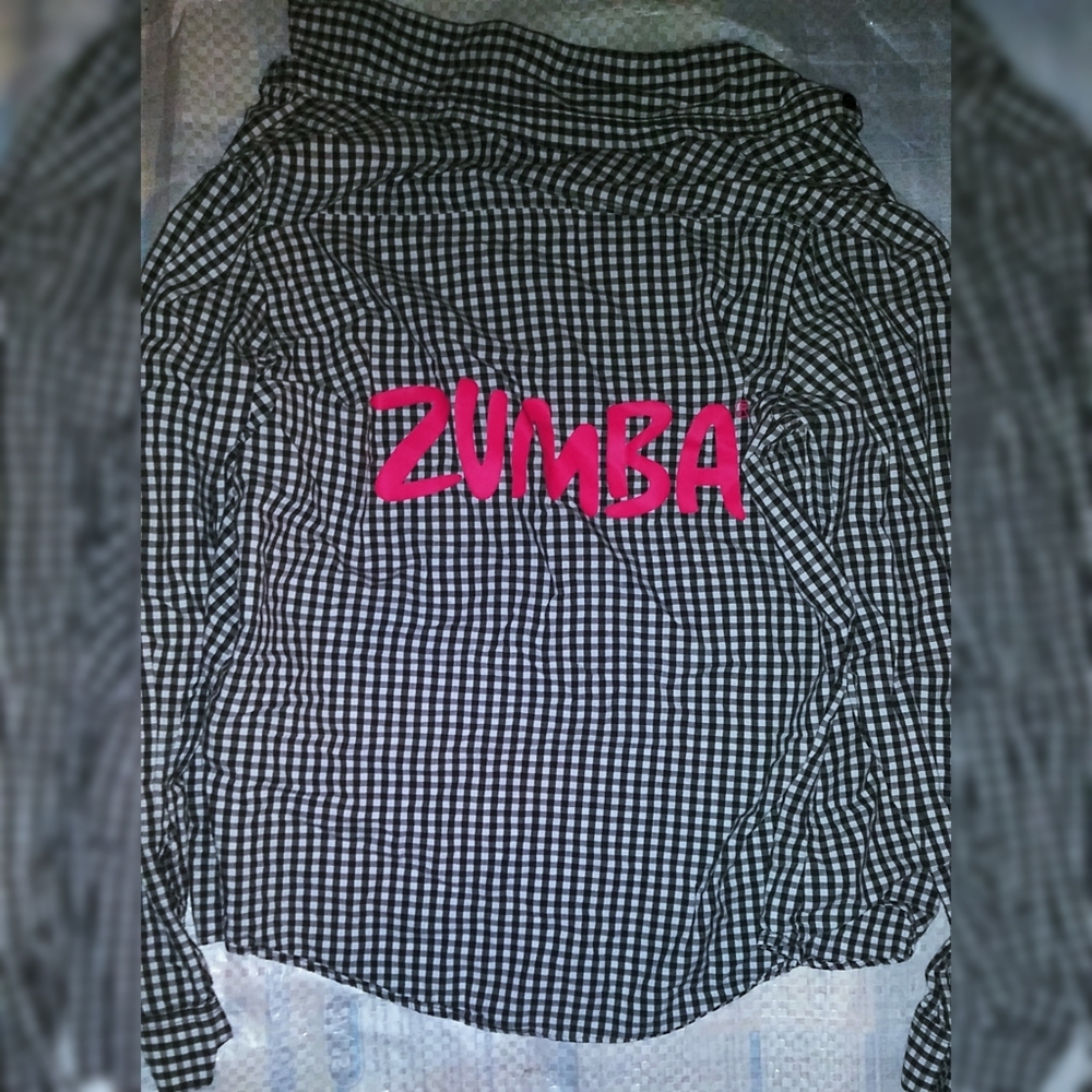 Zumba Button Up Long Sleeve Shirt size Small Spicy Black White Gingham w Pink